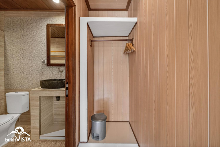 Bathroom 3, Kembang Kuning, Badung