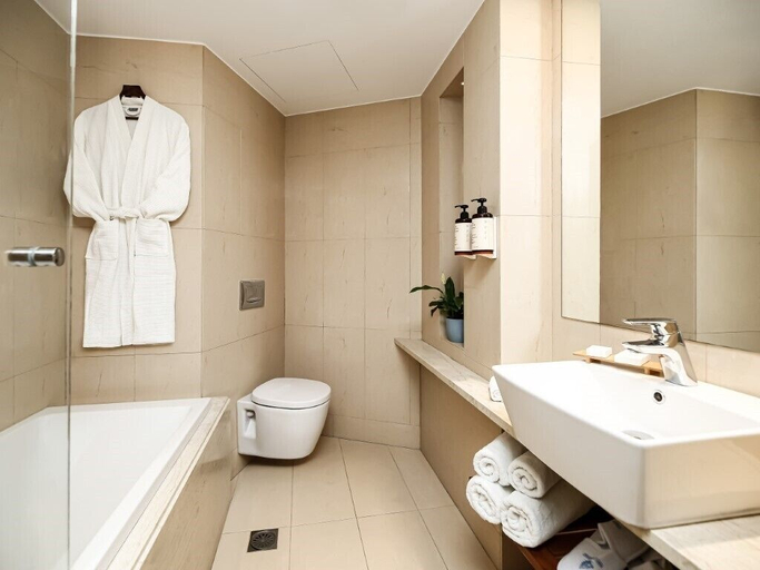 Bathroom 4, Porto Veneziano Hotel, Crete