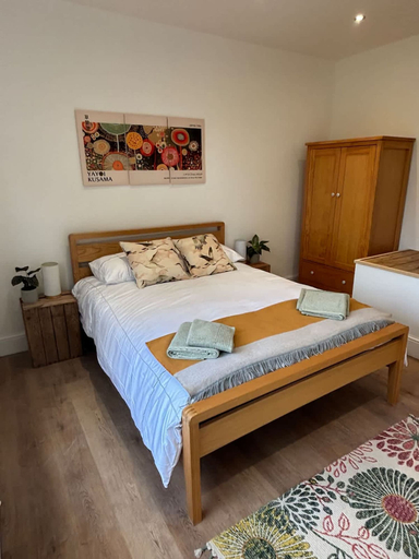 Room 3, Perfect Booking 2 Bed Home in Didsbury Village, Manchester