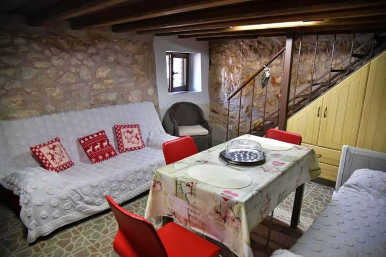 Room 2, Arta Wood Stone Traditional Villa Central Stay, Epirus