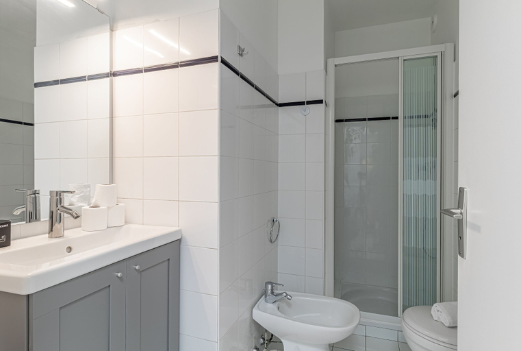 Bathroom, 1 Room Apartment 1 Minute From Monaco, Alpes-Maritimes
