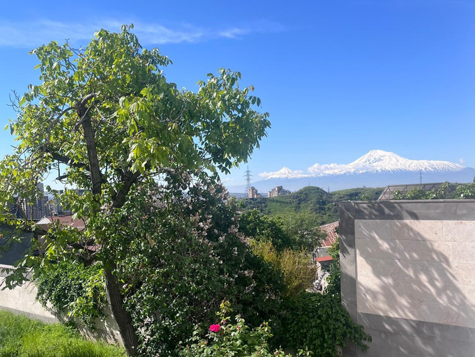 Nana grand hotel, Yerevan
