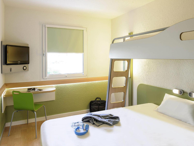 Bedroom, Ibis budget Lille Ronchin - Stade Pierre Mauroy, Nord