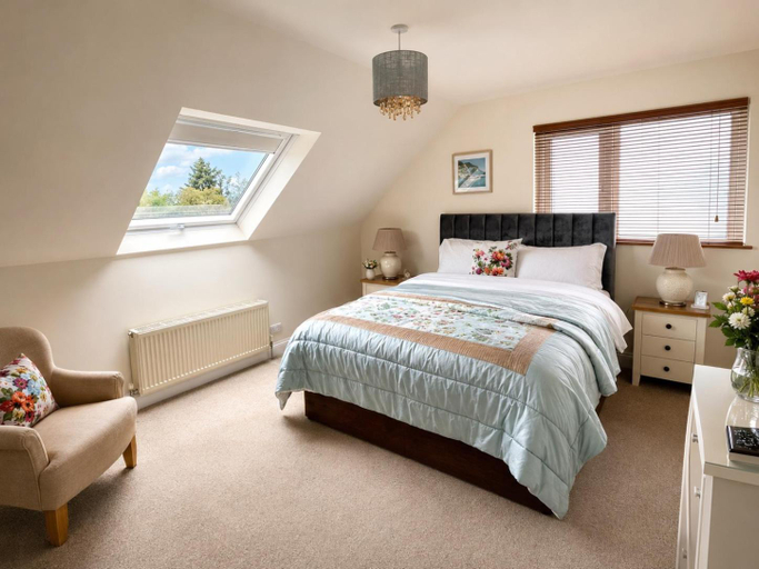 Bedroom 2, Edencrest B&B