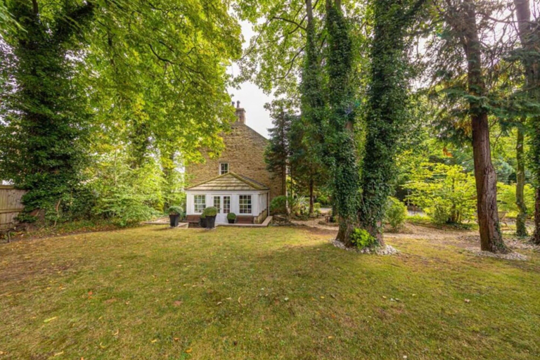 Room 5, Prospect House Elegant Georgian 4BR Home Durnham, Durham