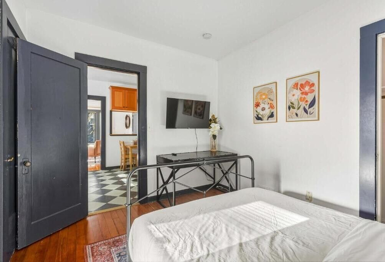 Room 2, The Cyrus by Stay Portland - Hawthorne, Multnomah