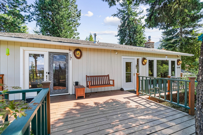 Room 2, Lake View Getaway in Hayden, Kootenai