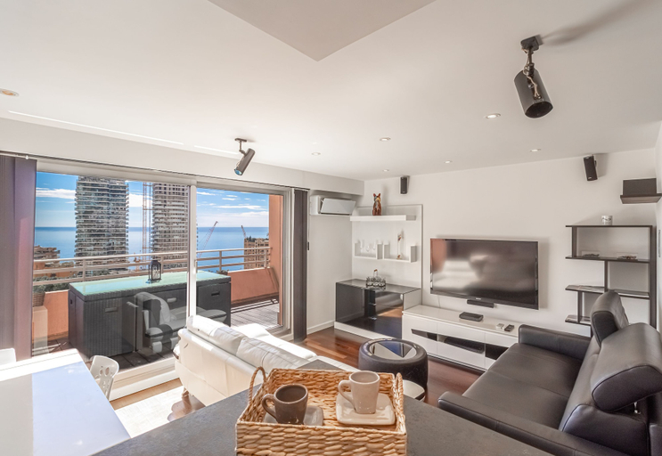Room 3, Stunning Renovated 1-bedroom Breathtaking View, Alpes-Maritimes