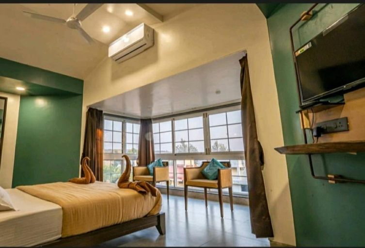 2, Leo villa, Satara
