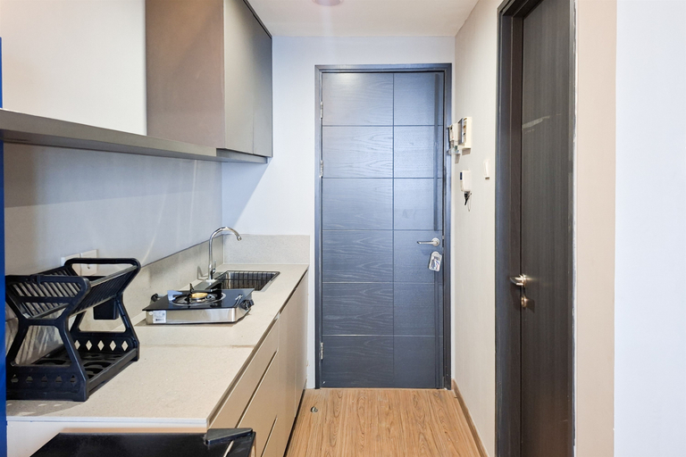 Others 4, Chic with Urban Design 1BR Apartment at Collins Boulevard By Travelio, Tangerang