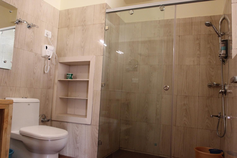 Bathroom 3, Ratna Hotel Ladakh, Leh