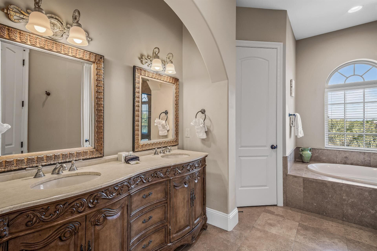 Bathroom 2, Casa del Mare, Walton