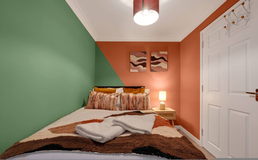 Room 4, Harland Haven Spacious 4BR House in Ipswich, Suffolk