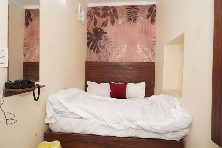 Others 3, S S Guest House, Amritsar
