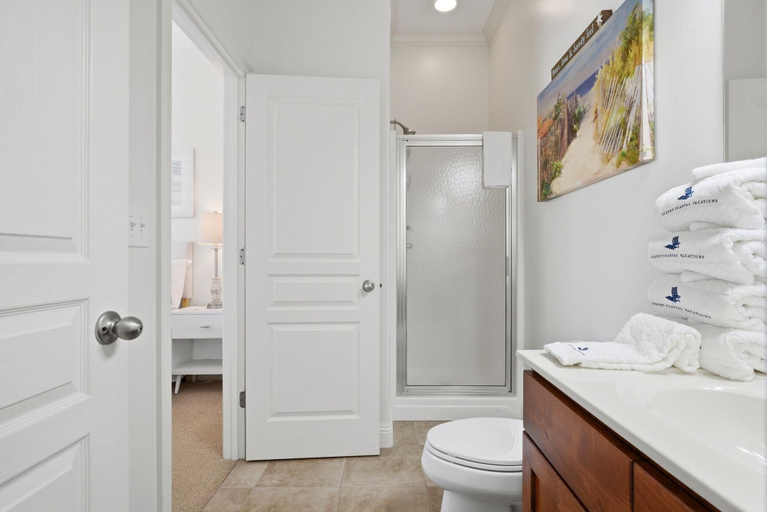 Bathroom 5, Beach Life on Island Time, Baldwin