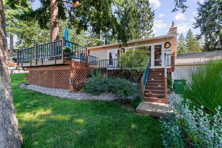 Room 5, Lake View Getaway in Hayden, Kootenai