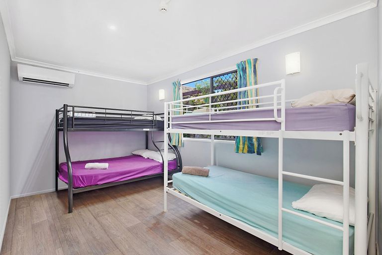 Bedroom 2, Gladstone Backpackers, Gladstone