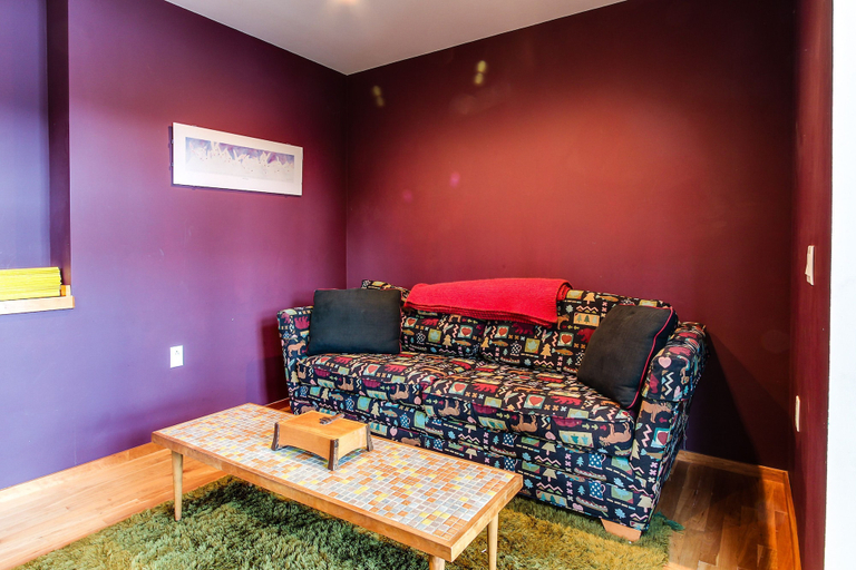 Room 5, Starling Lake House in Hayden, Kootenai