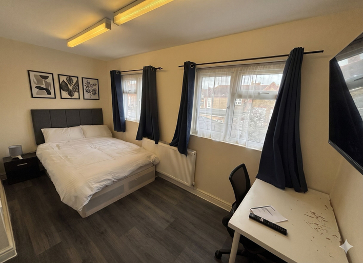 Room 3, Gassiot House, London