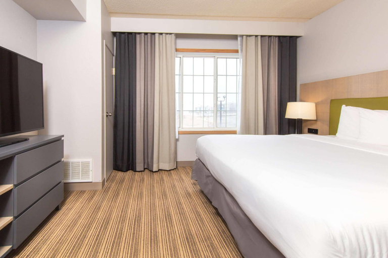 Bedroom 3, Country Inn & Suites by Radisson, Rapid City, SD, Pennington