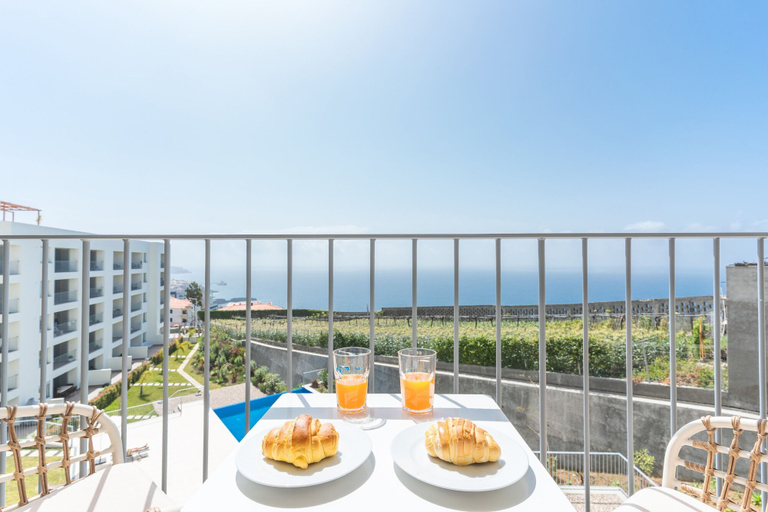 Room 3, Infinity Blue by Atlantic Holiday, Câmara de Lobos