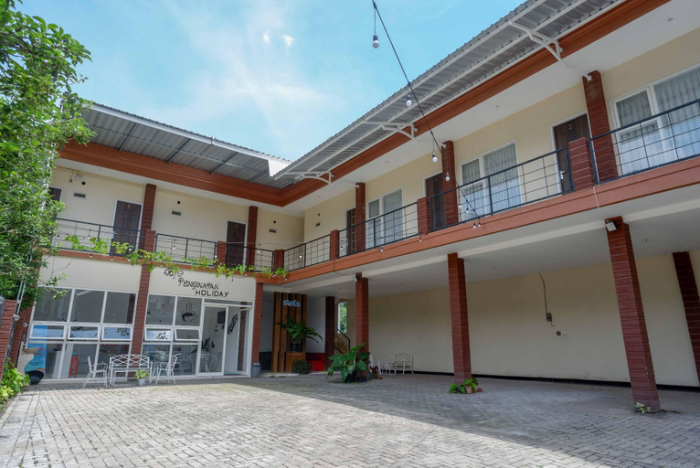 Exterior & Views 2, RedDoorz Syariah @ Raya Punten Batu, Malang
