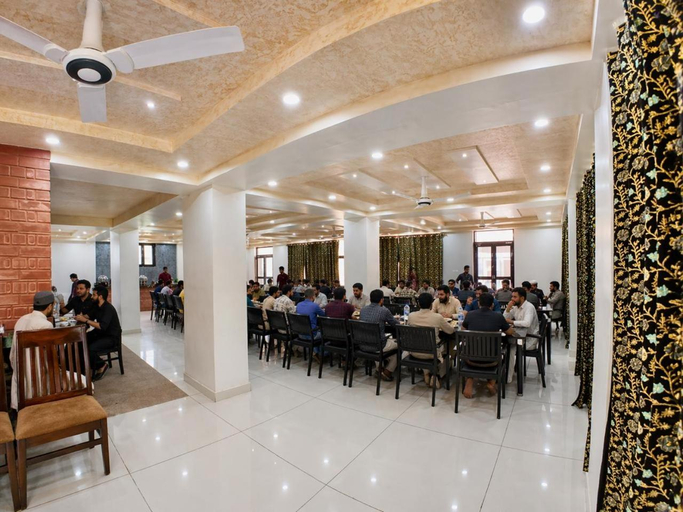 Food & Drinks, Lidder view resorts, Anantnag