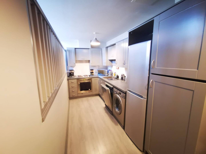 Others 5, 2BR Central Apartment, Belfast