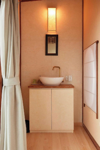 Bathroom 2, Ryokan Kinsui, Hamamatsu