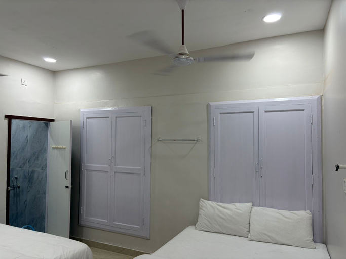 Room 4, Shree Chakra Residency, Kancheepuram