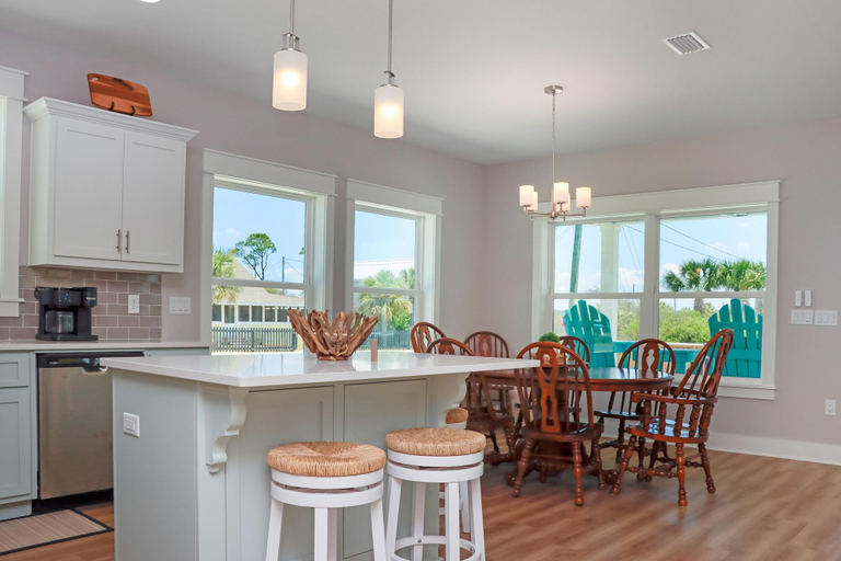 Dining 4, Turtle Watch, Gulf