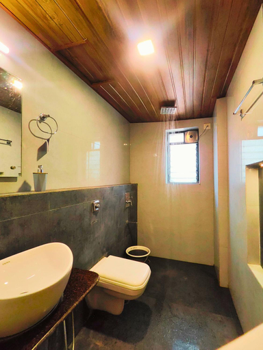 Bathroom 3, Fortune Resort, Raigarh