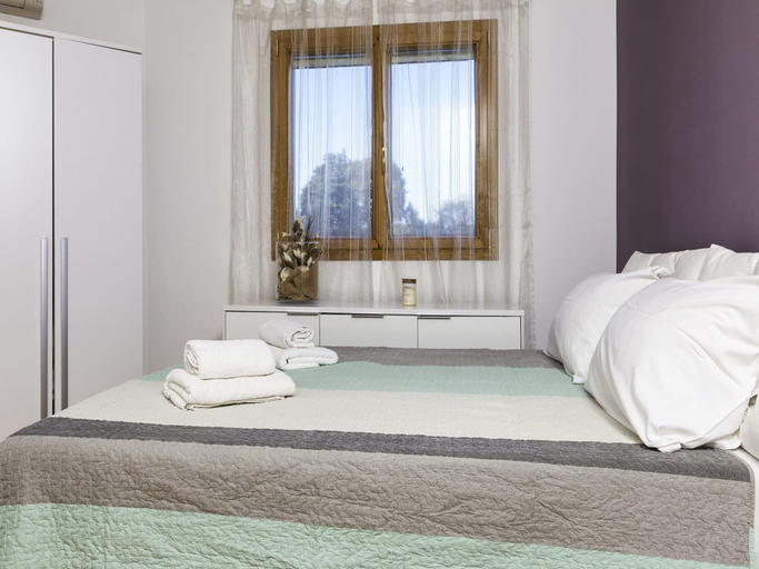 Bedroom 2, Apartment in Banjole near Beach Nature, Medulin