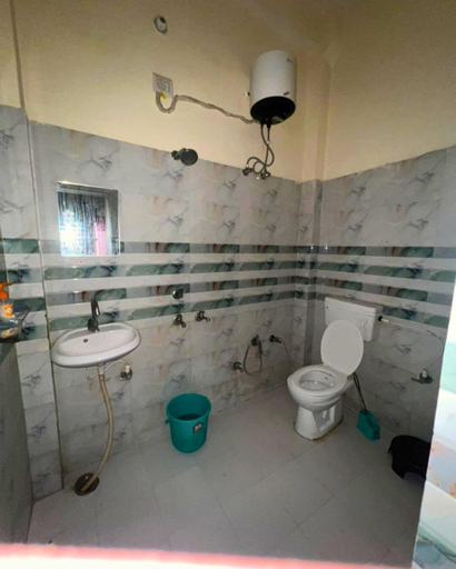 Bathroom, Ramkumari Bed and Breakfast Guest House, Faizabad