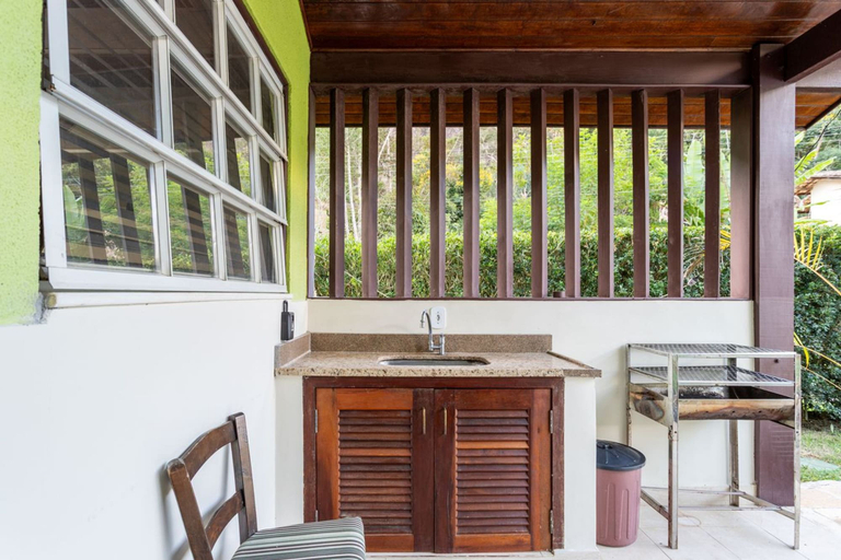Room 2, Casa com Piscina Churrasqueira e Sauna, Petrópolis