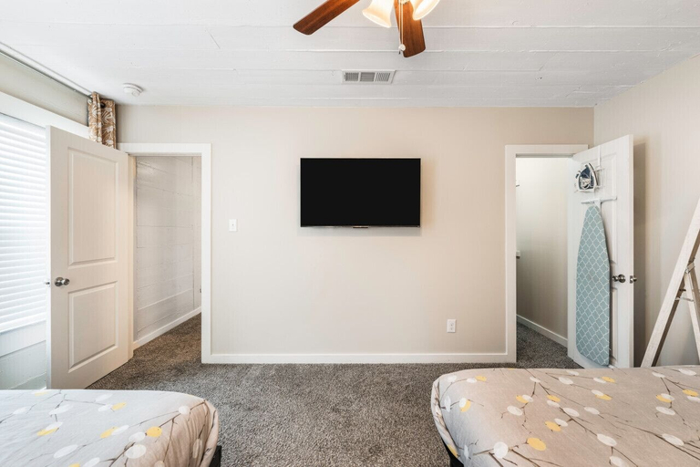 Interior 4, 4 Queen Beds High Speed Wifi Private Parking, Fort Worth