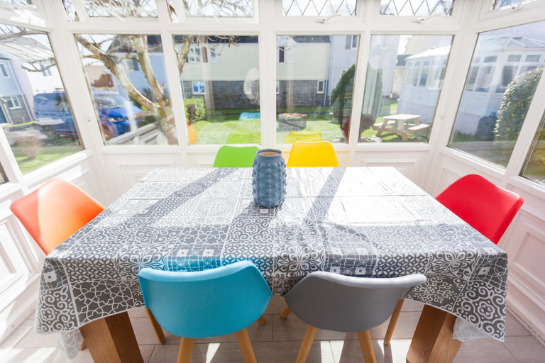 Room 2, Old Tom Cottage - 3 Bedroom House - St Florence, Pembrokeshire