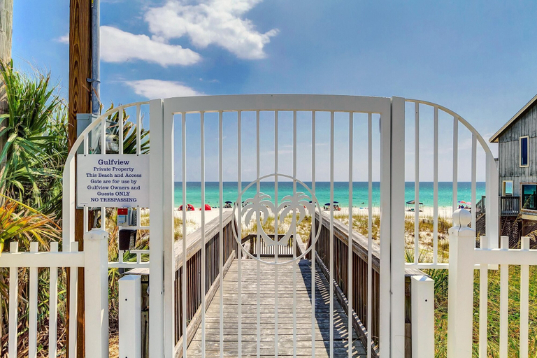 Property grounds 4, Gulfview I 215, Walton