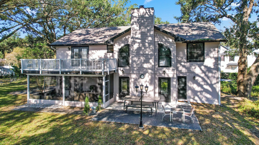 Interior 3, Rustic Hideaway - Great Location + Pet Friendly!, Orange