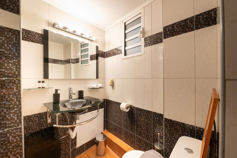 Room 5, Artline Residence in Acropolis District, Attica