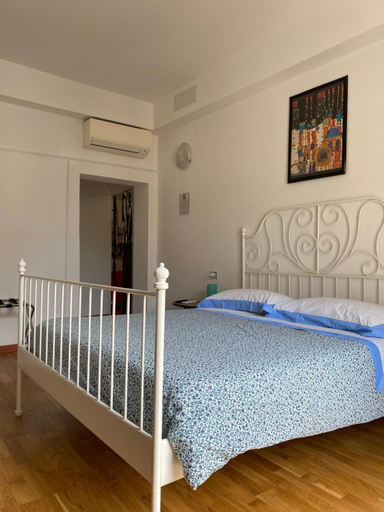 Bedroom 3, B&B DORMIRE DAI GRIMALDI, Genova