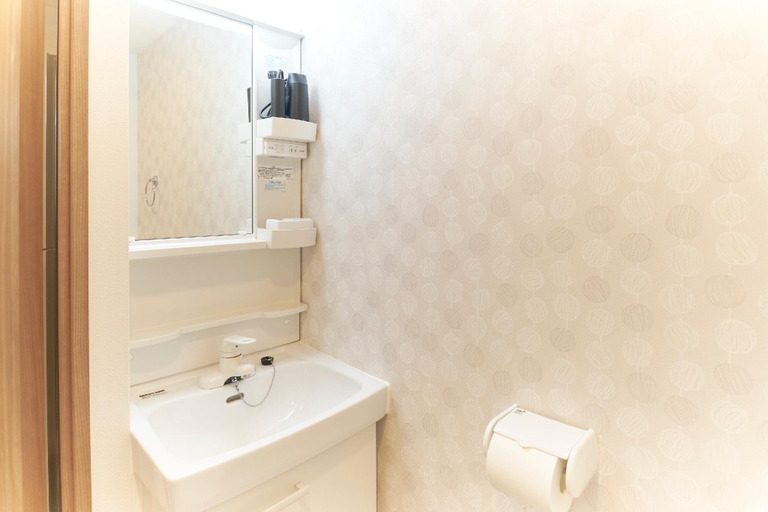 Bathroom 3, Sky Up Oshiage by Tranova, Sumida