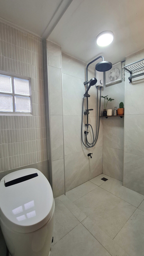 Bathroom 3, Uncle NID Hostel, Lat Krabang
