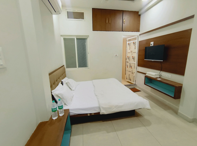 Room 5, Hotel Nandi Shree, Ujjain