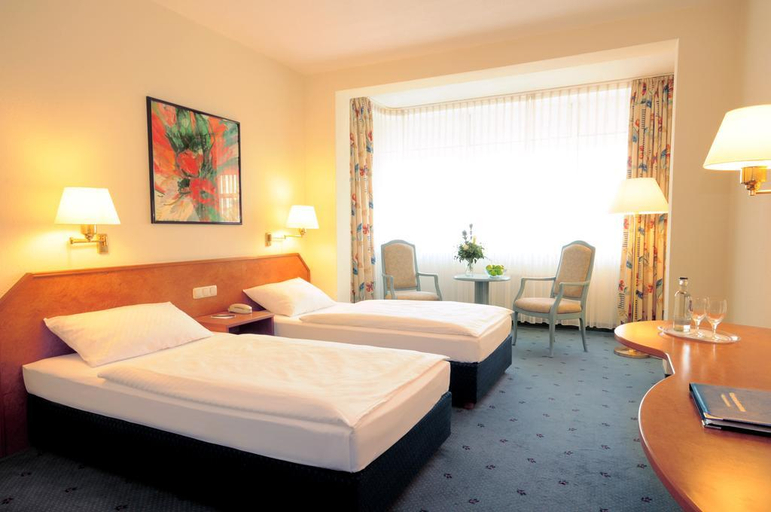Bedroom 2, Best Western Hotel Frisia, Leer