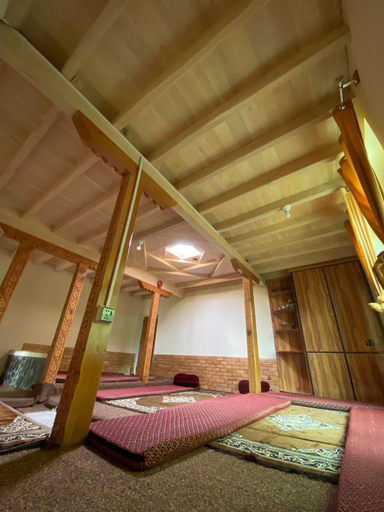 Bedroom 2, Musofir Khona Family Guest House, Northern Areas