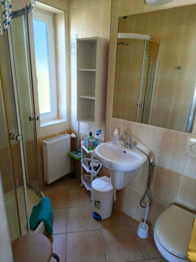 Bathroom 4, Pokoje goscinne, Kamień