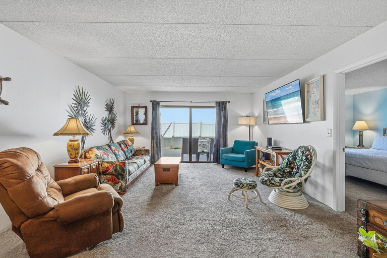 Living area 5, Oasis 7, Volusia