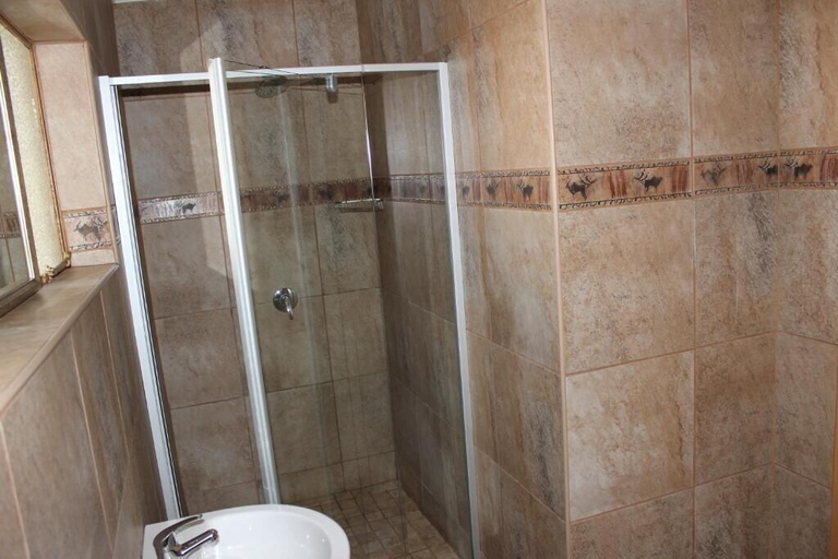 Bathroom 2, Travel Lodge, Nkangala