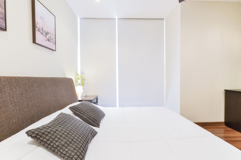 Room 2, Aqua, Monterrey